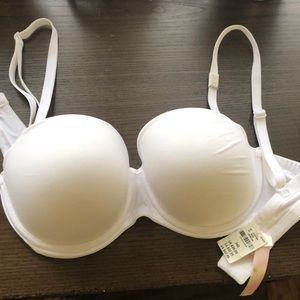 NWT VICTORIA SECRET WHITE 34D PUSH UP BRA